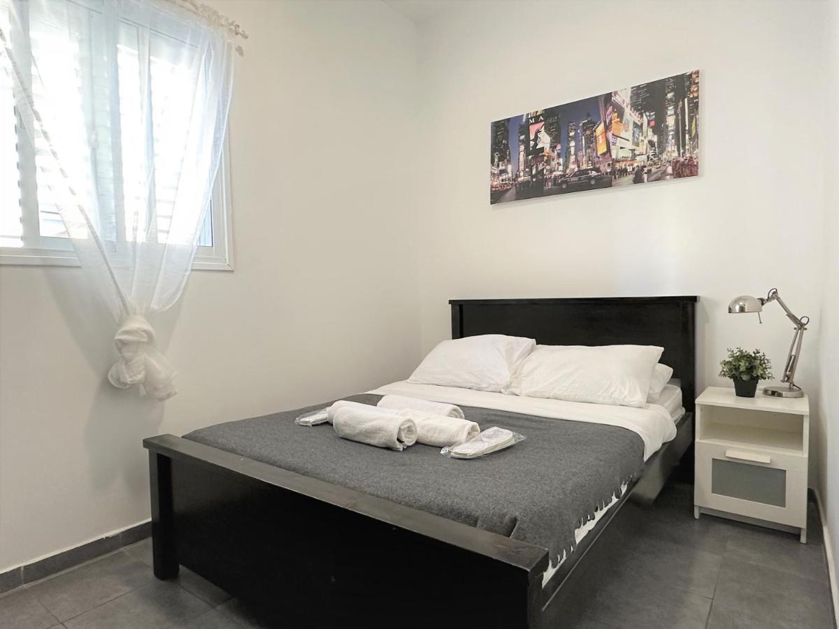 Miraks Harav Kuk Apartment เทลอาวีฟ ภายนอก รูปภาพ