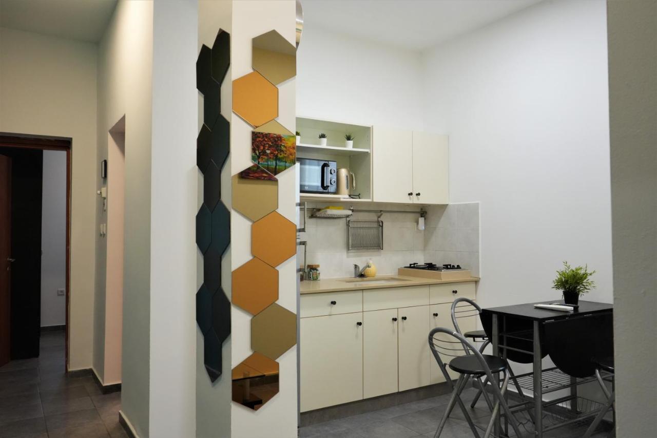 Miraks Harav Kuk Apartment เทลอาวีฟ ภายนอก รูปภาพ