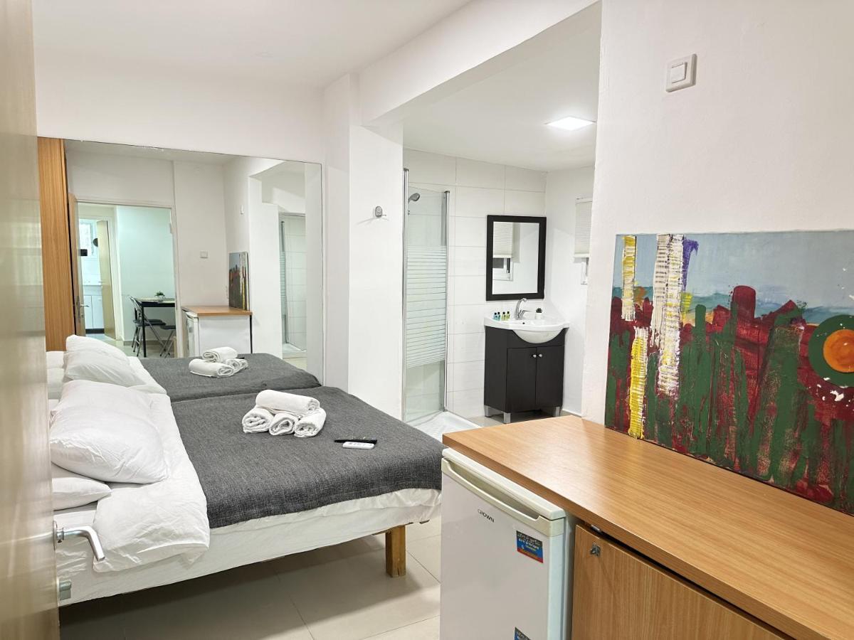 Miraks Harav Kuk Apartment เทลอาวีฟ ภายนอก รูปภาพ