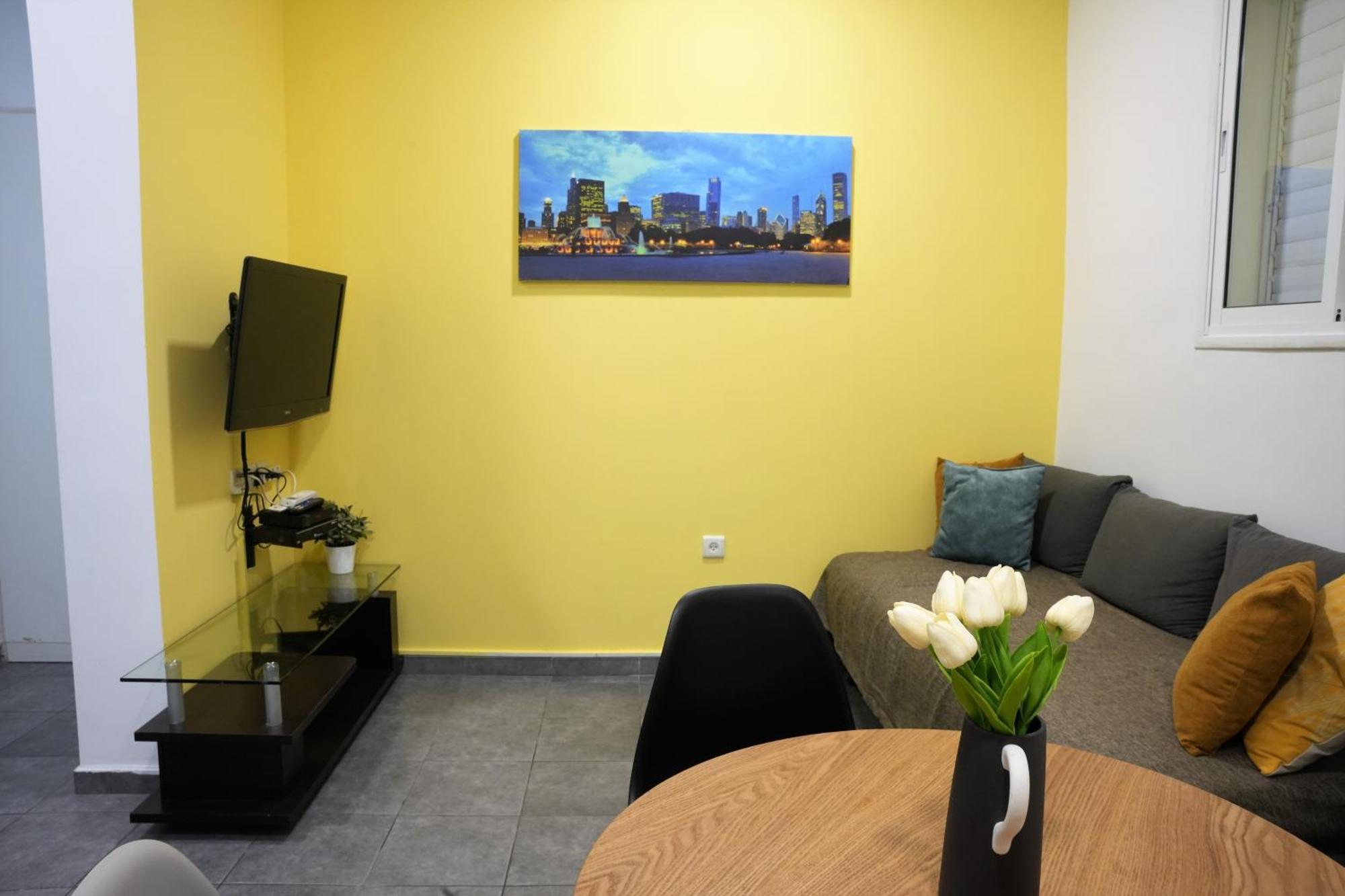 Miraks Harav Kuk Apartment เทลอาวีฟ ภายนอก รูปภาพ