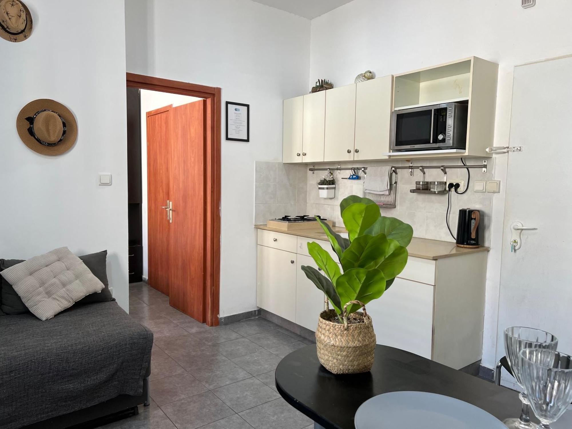 Miraks Harav Kuk Apartment เทลอาวีฟ ภายนอก รูปภาพ