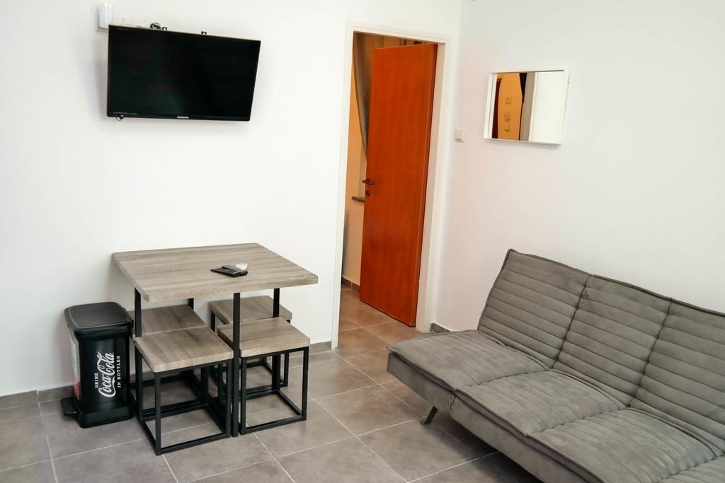 Miraks Harav Kuk Apartment เทลอาวีฟ ภายนอก รูปภาพ